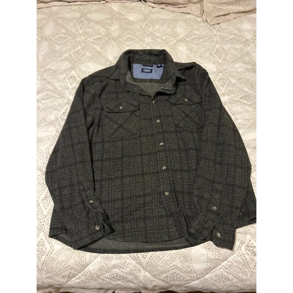 Chaps men's charcoal plaid knit flannel shirt featuring dual chest pockets